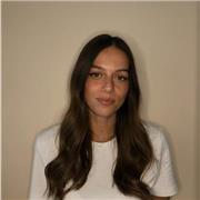 Insegnante per aiuto compiti di italiano per scuole elementari e medie